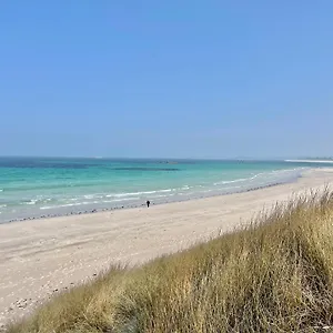 Hébergement de vacances Avec Exterieur Et Piscine Partagee, Mespaul